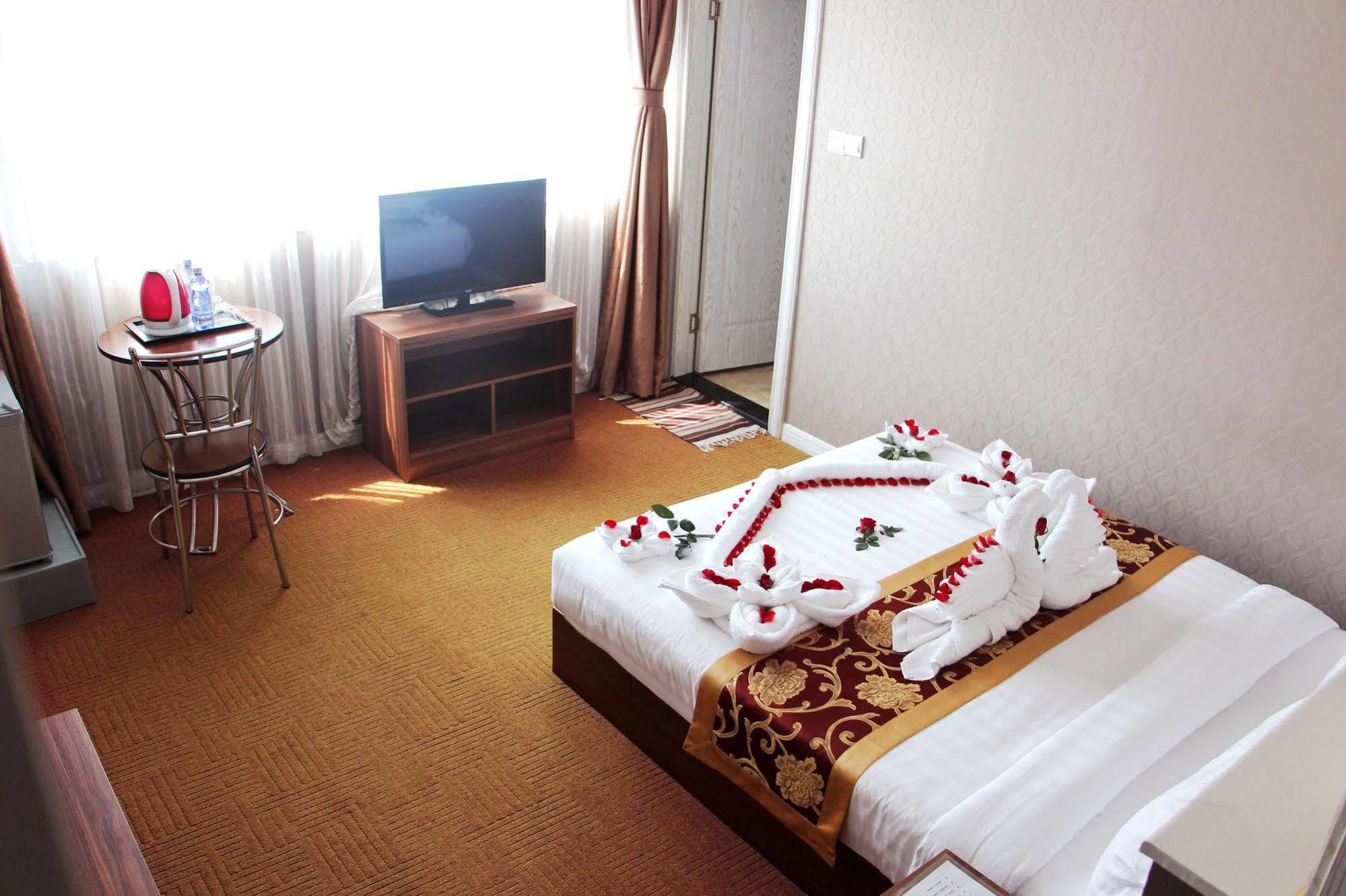 Sunny Holiday Hotel Gyogon Exterior foto